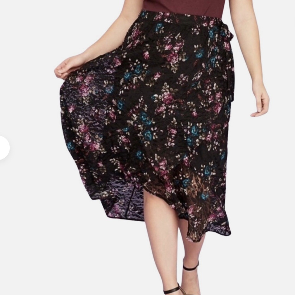 Lane Bryant Black Lace Floral Skirt w/ Crossover Front & Bow 18/20